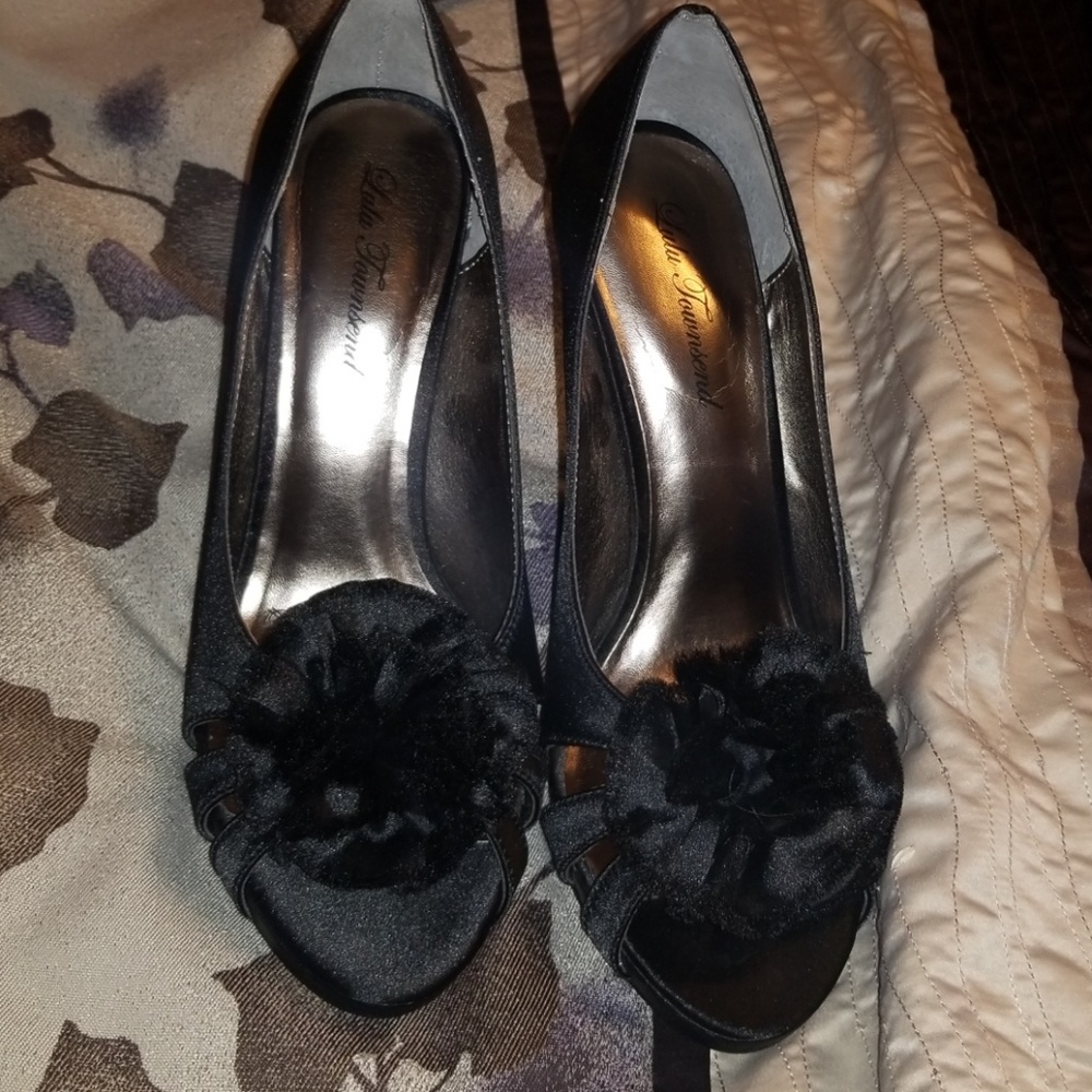 2/$18Lulu Townsend heels#